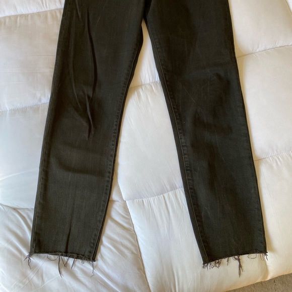 Levis Wedgie Fit Straight Raw Hem in Washed Black - Picture 5 of 7